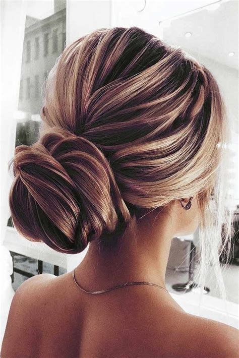 what is a chignon